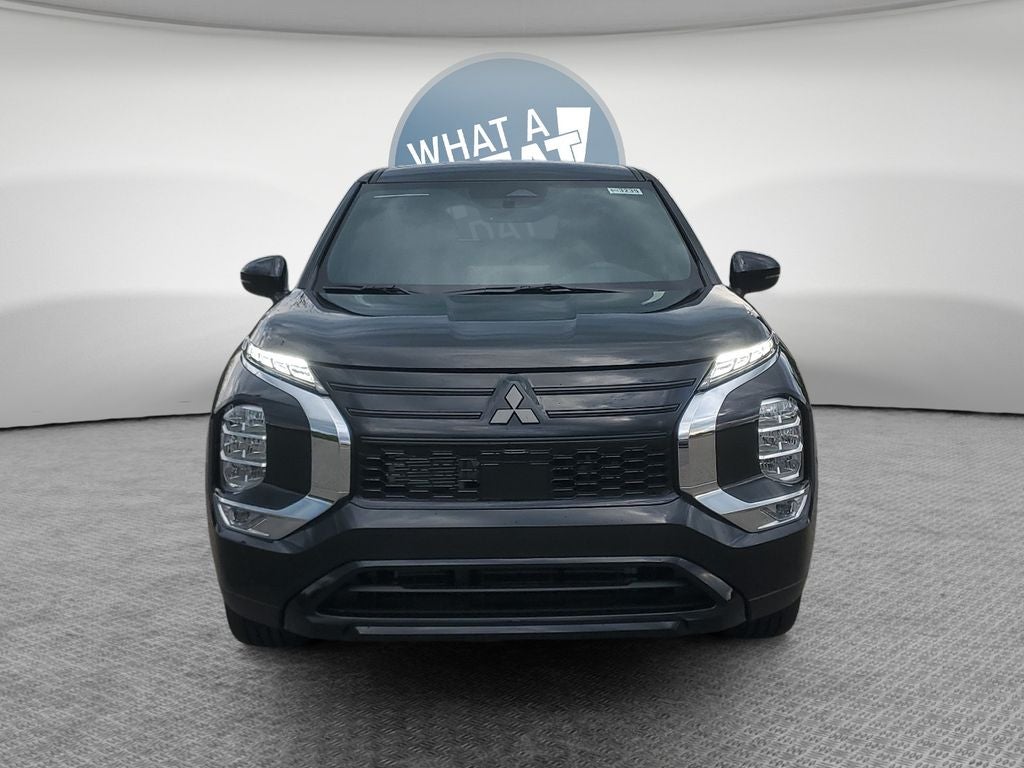 2026 Mitsubishi Outlander LE