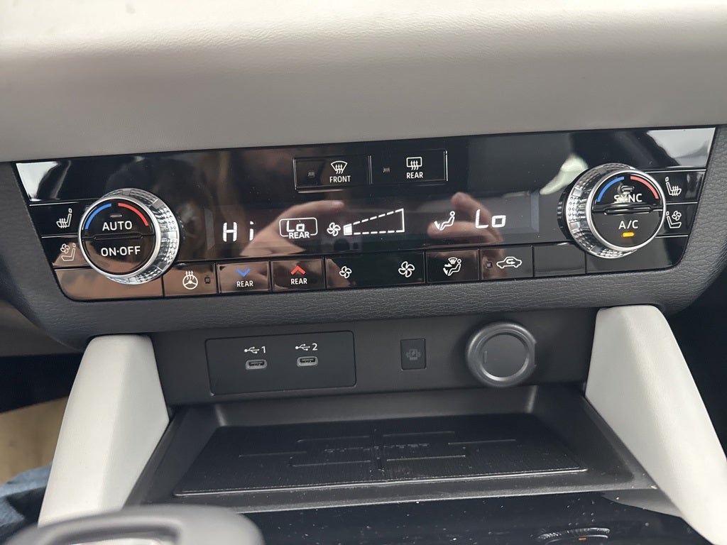 2025 Mitsubishi Outlander SEL