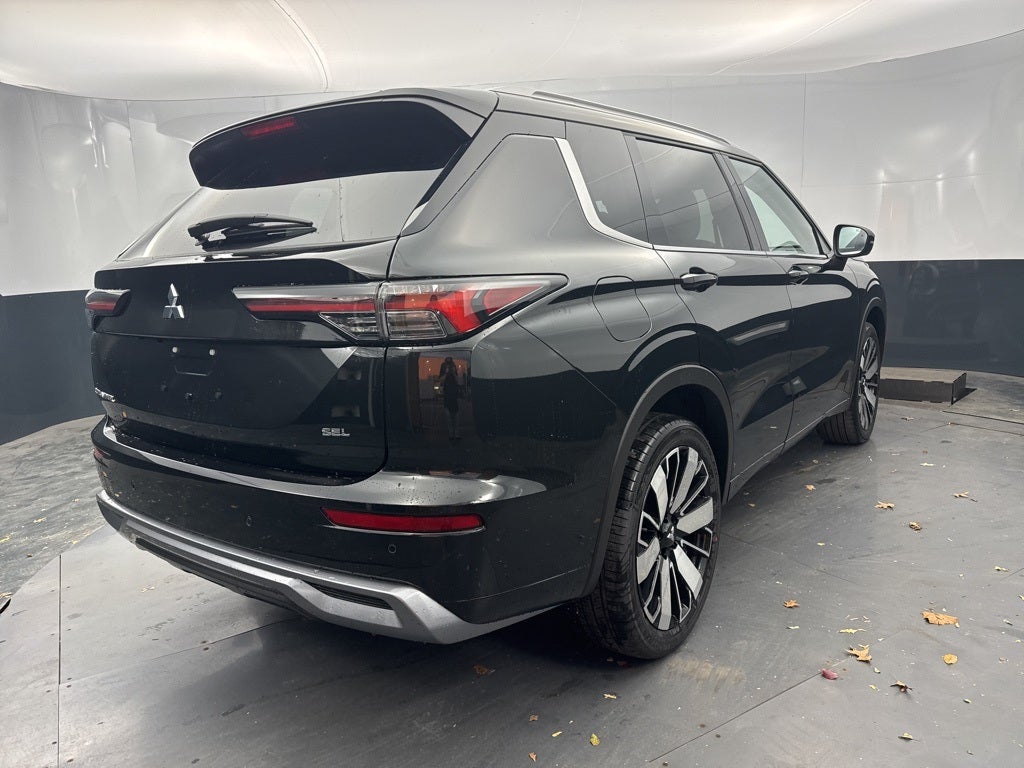 2025 Mitsubishi Outlander SEL