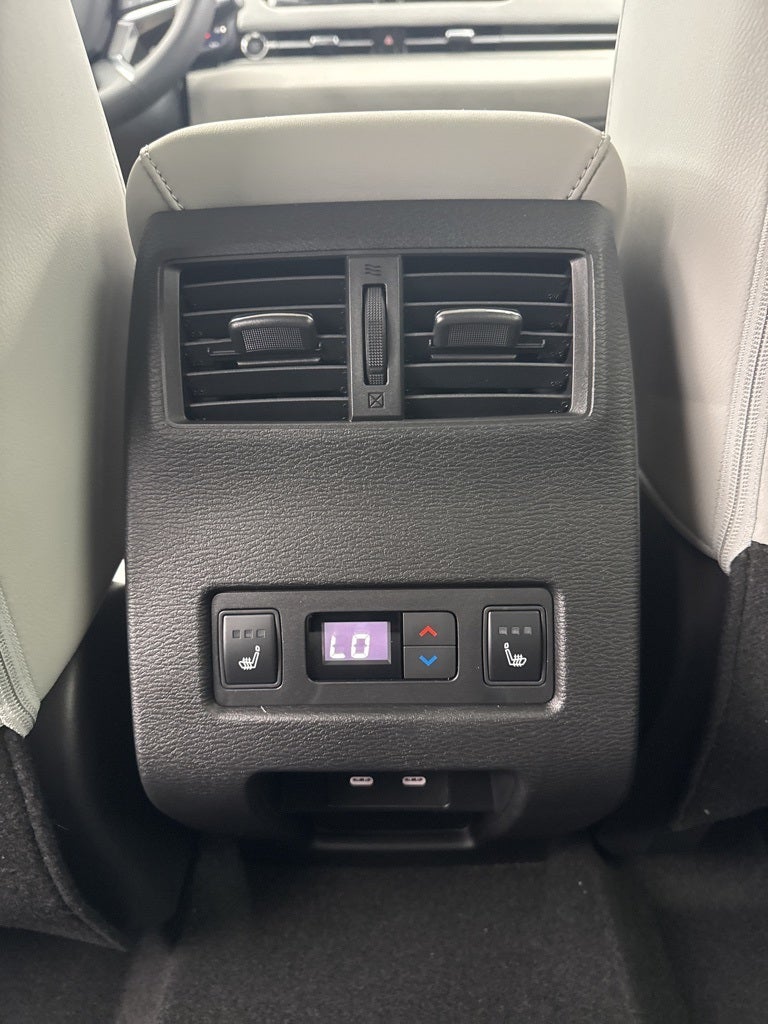 2025 Mitsubishi Outlander SEL