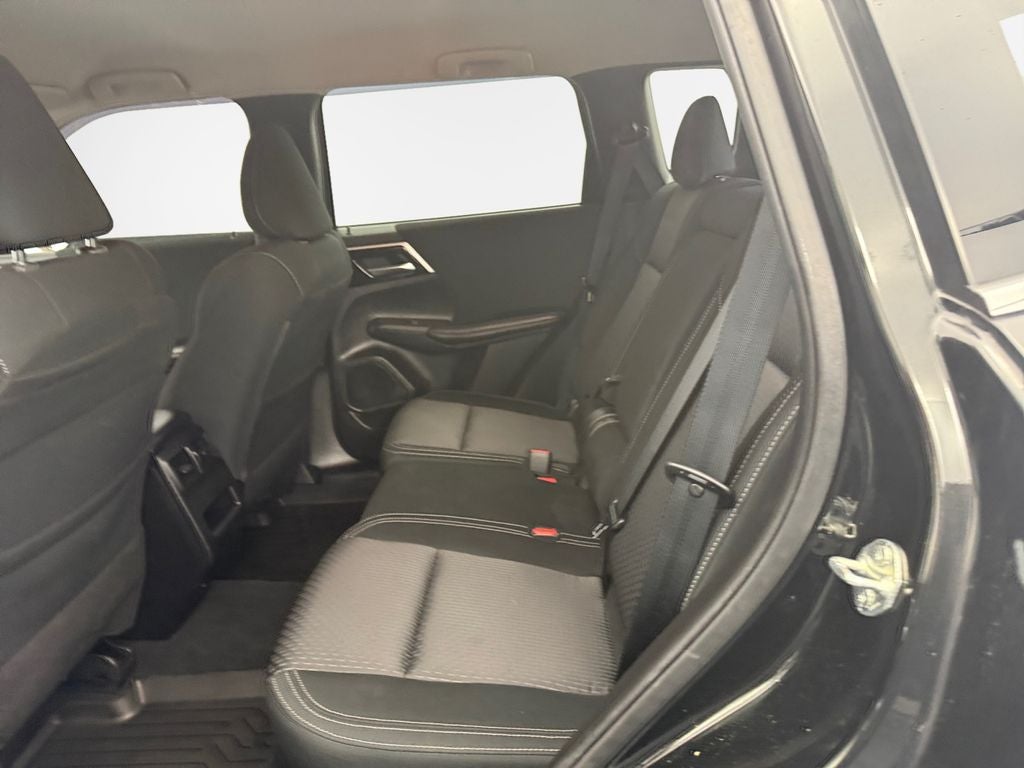 2023 Mitsubishi Outlander ES