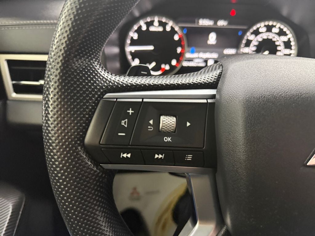 2023 Mitsubishi Outlander ES