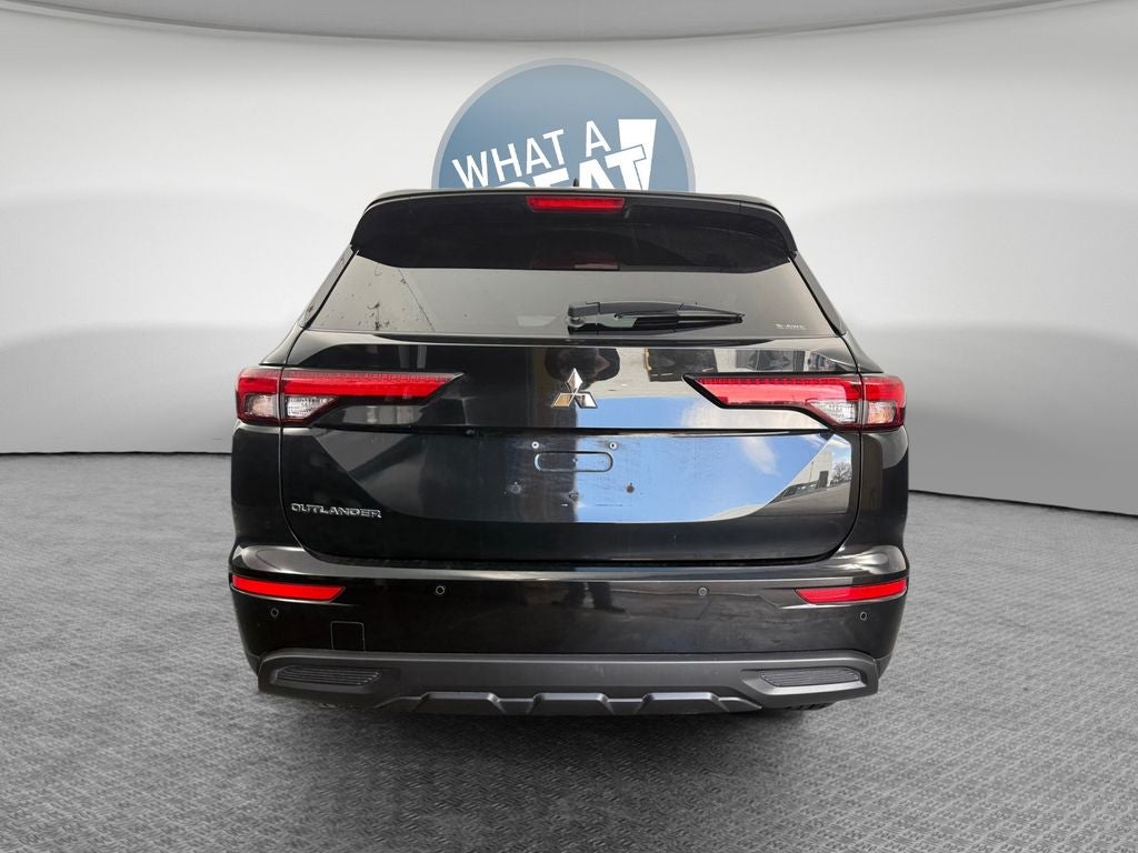 2023 Mitsubishi Outlander ES
