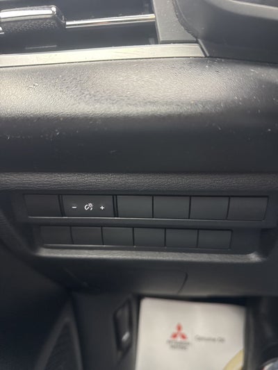 2022 Mitsubishi Outlander ES