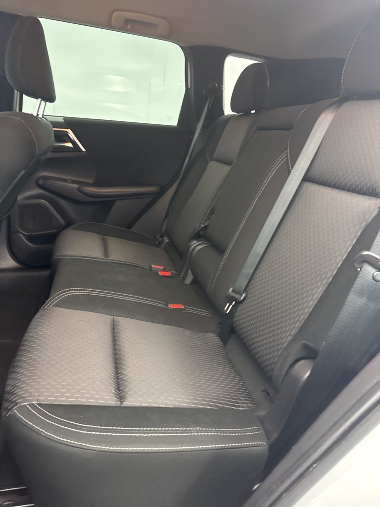 2022 Mitsubishi Outlander ES