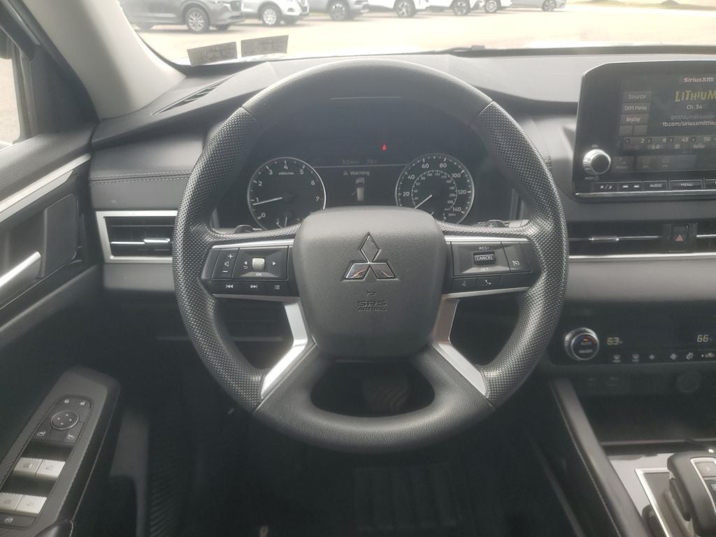 2023 Mitsubishi Outlander ES