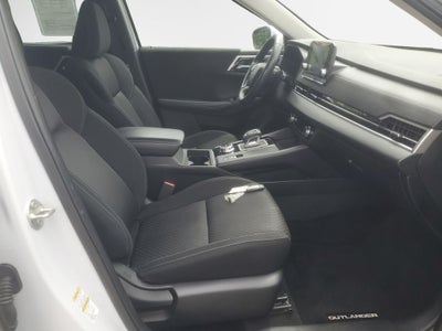 2023 Mitsubishi Outlander ES