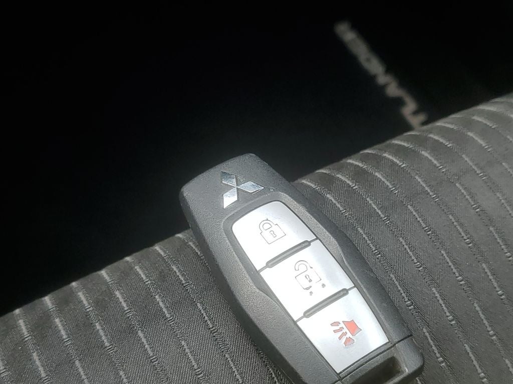 2023 Mitsubishi Outlander ES