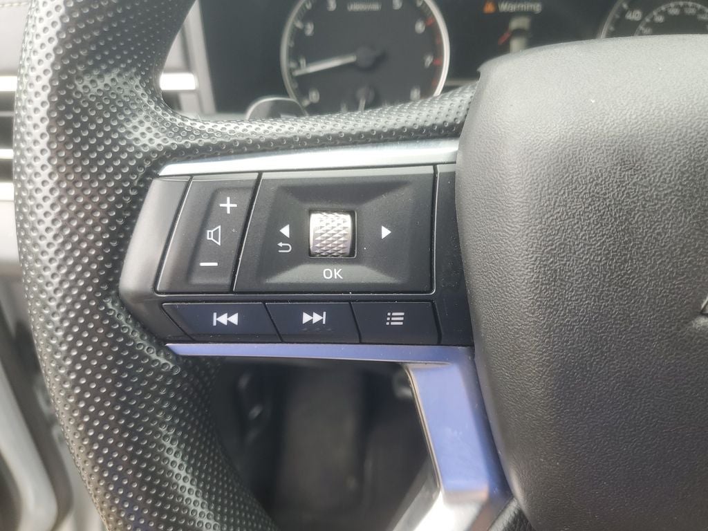 2023 Mitsubishi Outlander ES