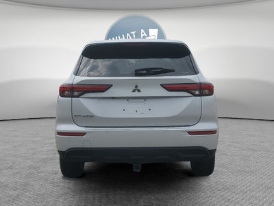 2023 Mitsubishi Outlander ES