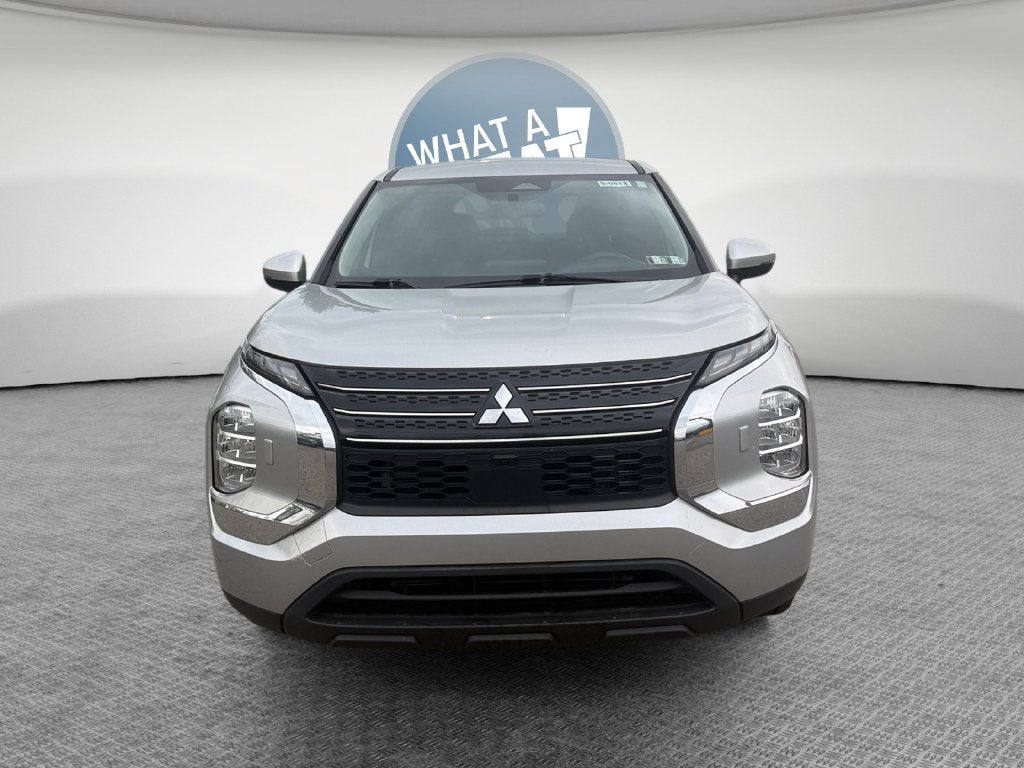 2022 Mitsubishi Outlander ES
