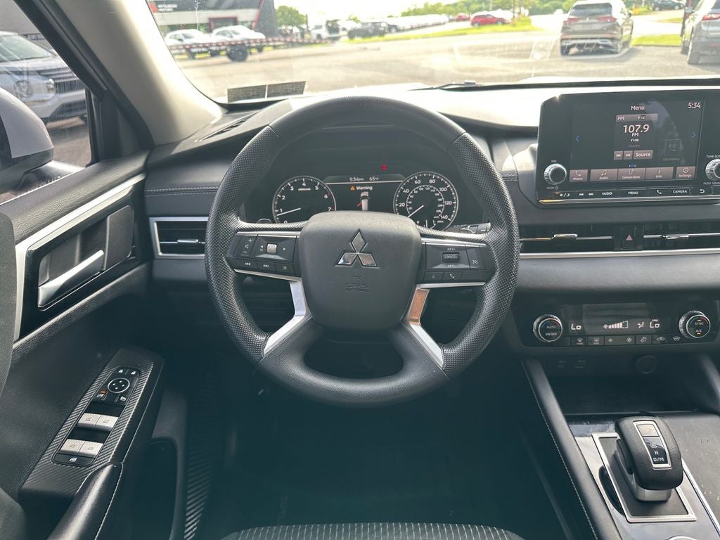 2022 Mitsubishi Outlander ES