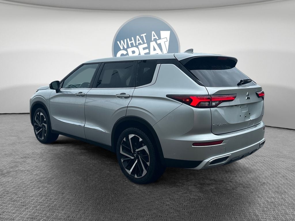 2022 Mitsubishi Outlander SE