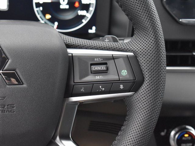 2023 Mitsubishi Outlander Base