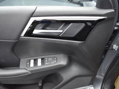 2023 Mitsubishi Outlander Base