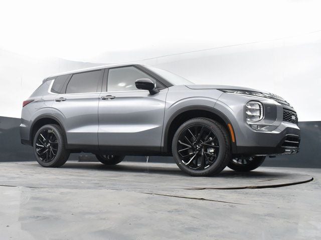 2023 Mitsubishi Outlander Base