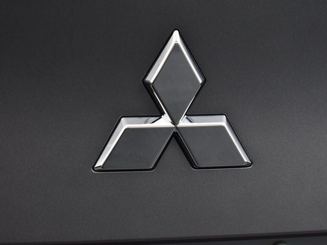 2023 Mitsubishi Outlander Base