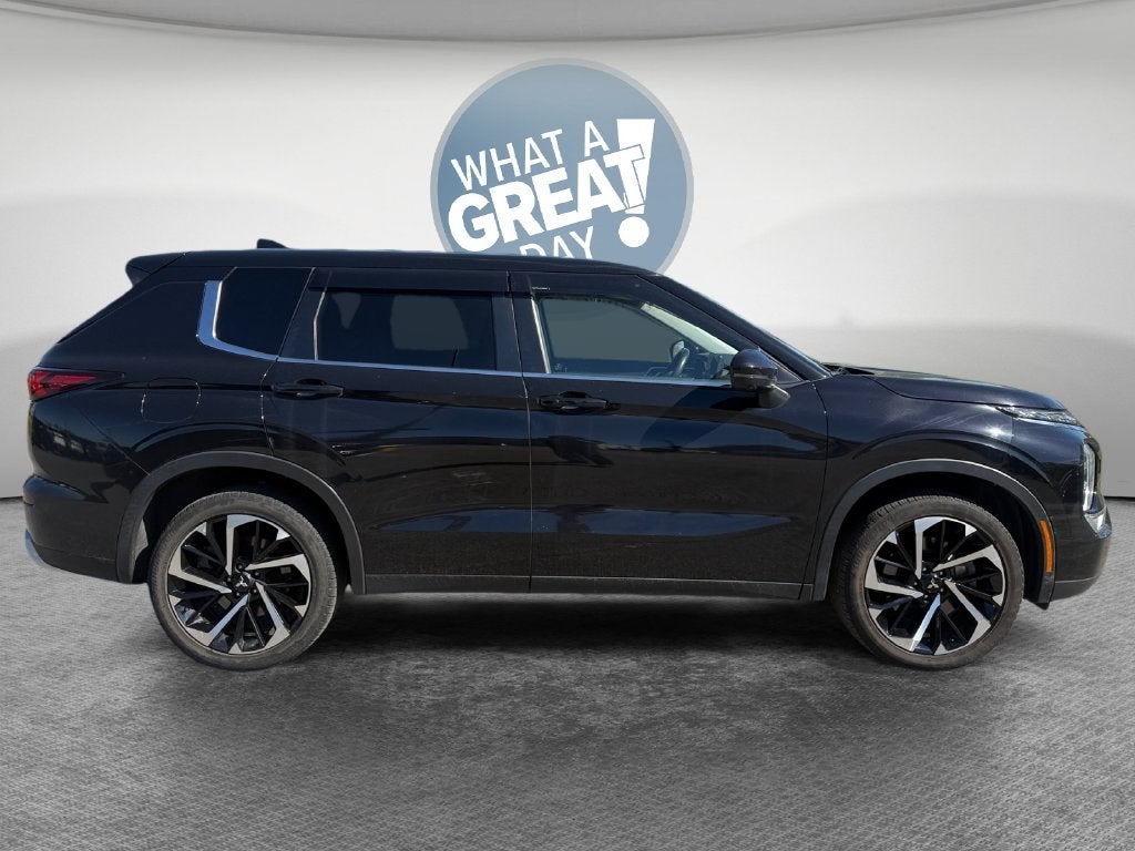 2022 Mitsubishi Outlander SE