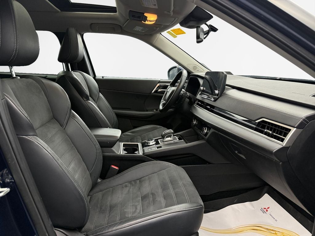 2022 Mitsubishi Outlander SE