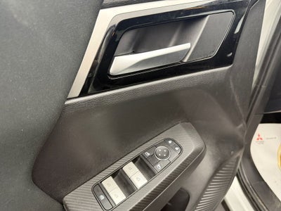 2024 Mitsubishi Outlander ES