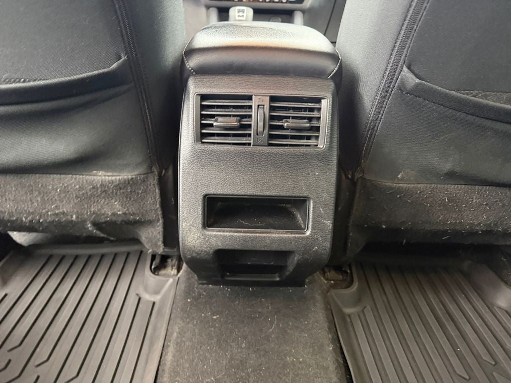 2024 Mitsubishi Outlander ES