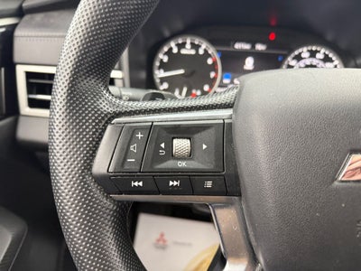 2024 Mitsubishi Outlander ES