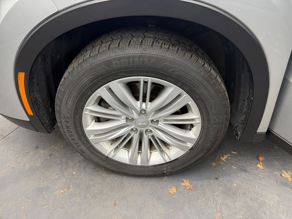 2024 Mitsubishi Outlander ES