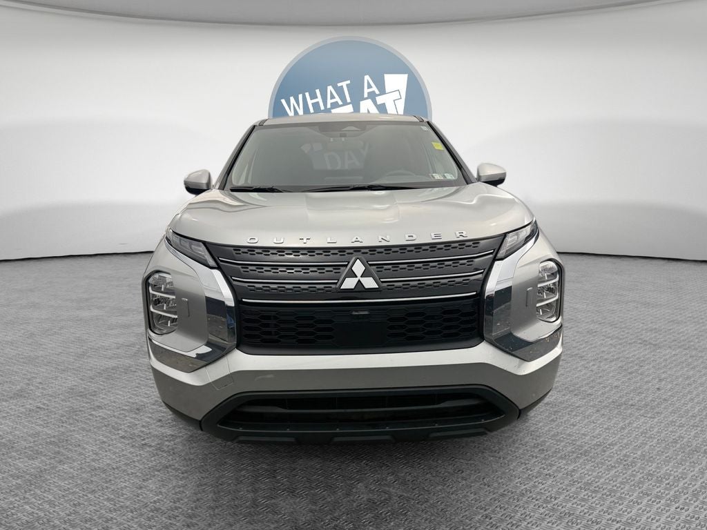 2024 Mitsubishi Outlander ES