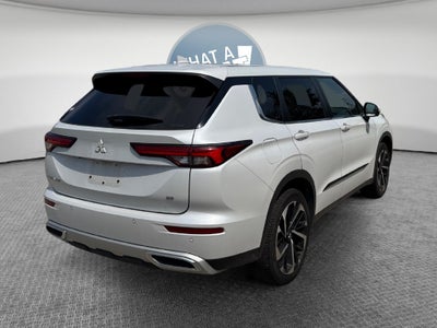 2022 Mitsubishi Outlander Base