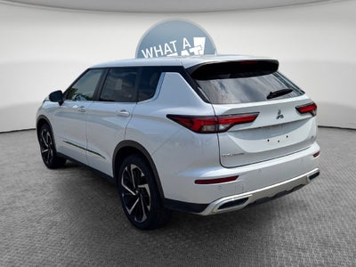 2022 Mitsubishi Outlander SE