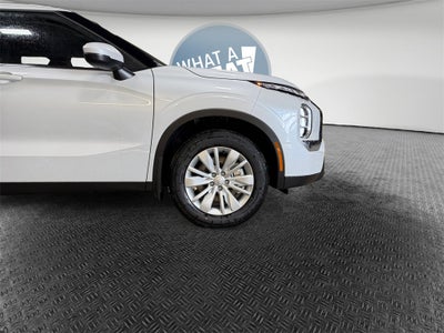 2025 Mitsubishi Outlander ES