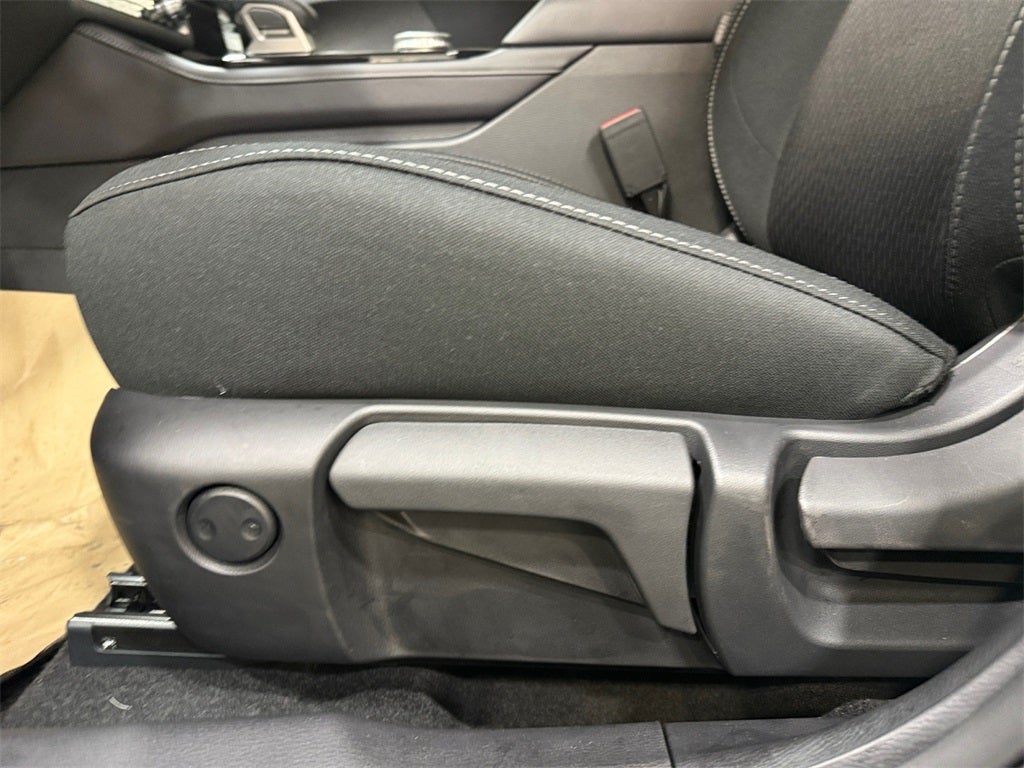 2025 Mitsubishi Outlander ES