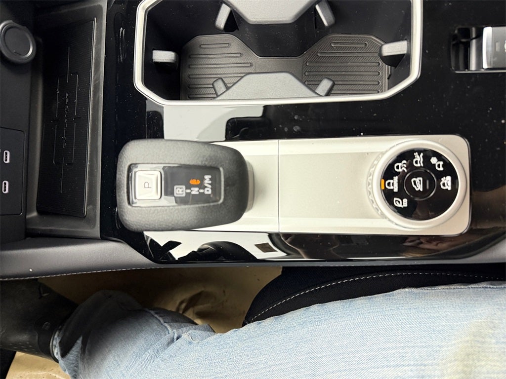 2025 Mitsubishi Outlander ES