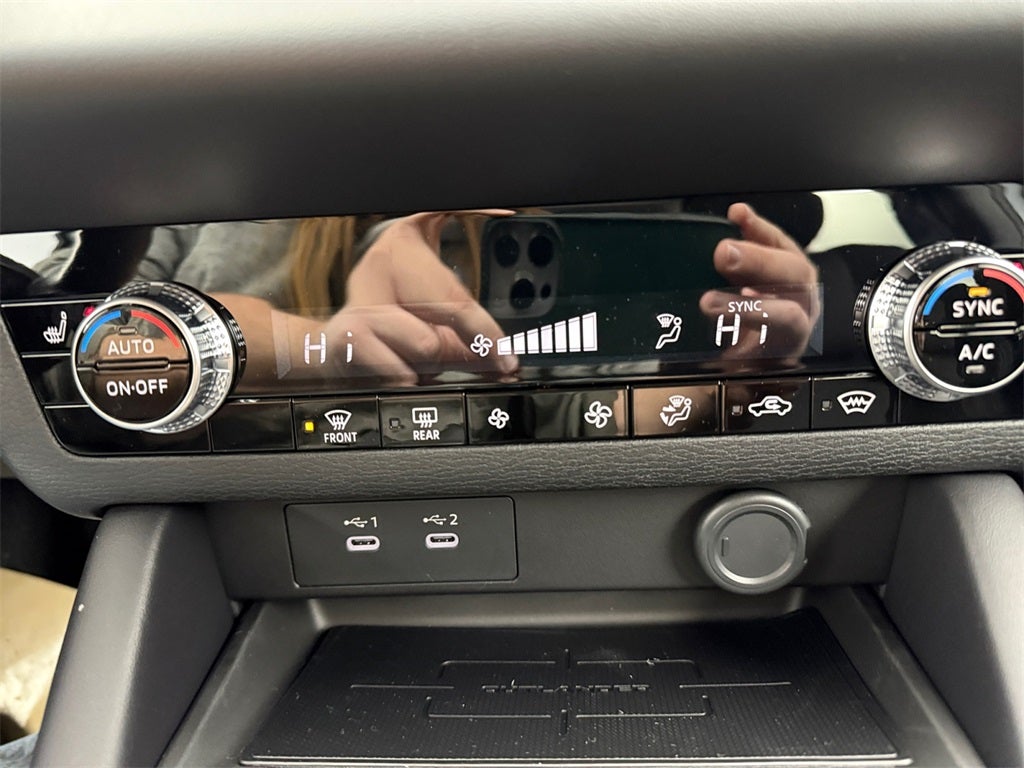 2025 Mitsubishi Outlander ES