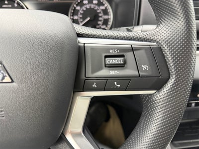 2025 Mitsubishi Outlander ES