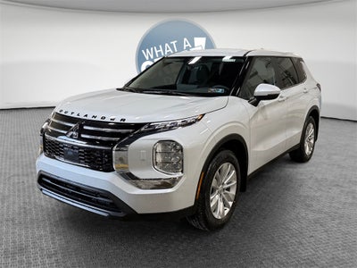 2025 Mitsubishi Outlander ES