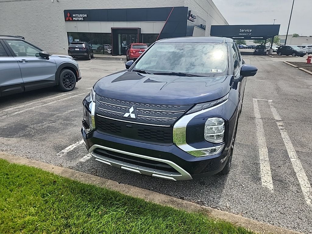 2022 Mitsubishi Outlander SE