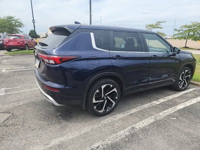 2022 Mitsubishi Outlander SE