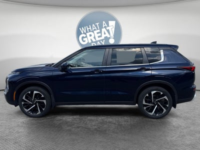 2022 Mitsubishi Outlander SE