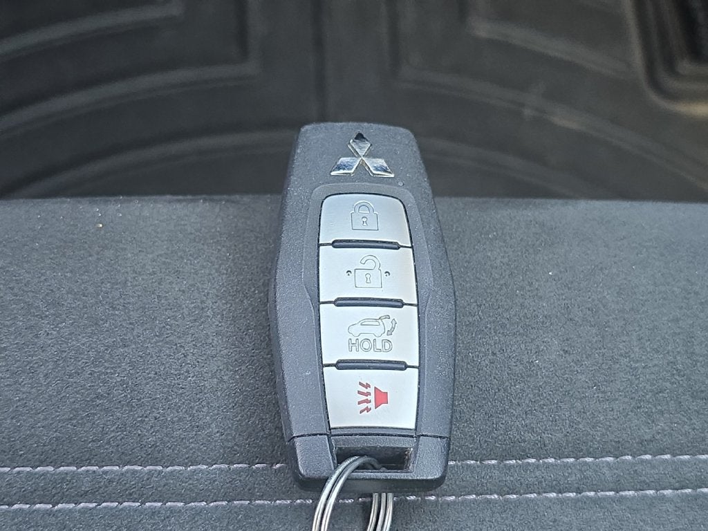 2022 Mitsubishi Outlander SE
