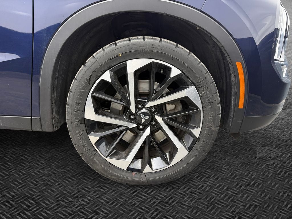 2022 Mitsubishi Outlander SE