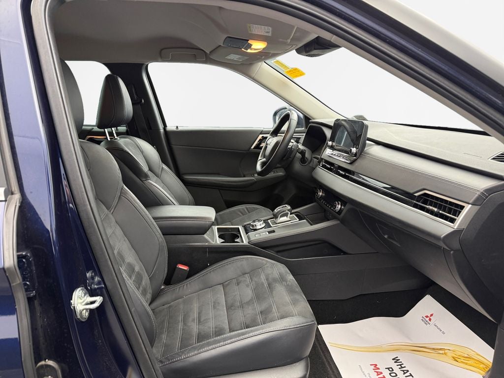 2022 Mitsubishi Outlander SE