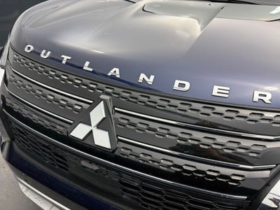 2022 Mitsubishi Outlander SE