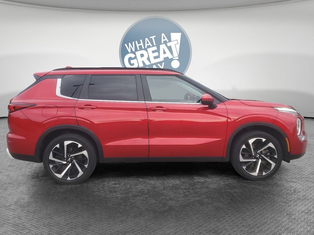 2023 Mitsubishi Outlander SE