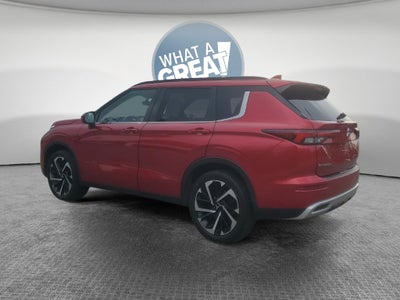 2023 Mitsubishi Outlander SE
