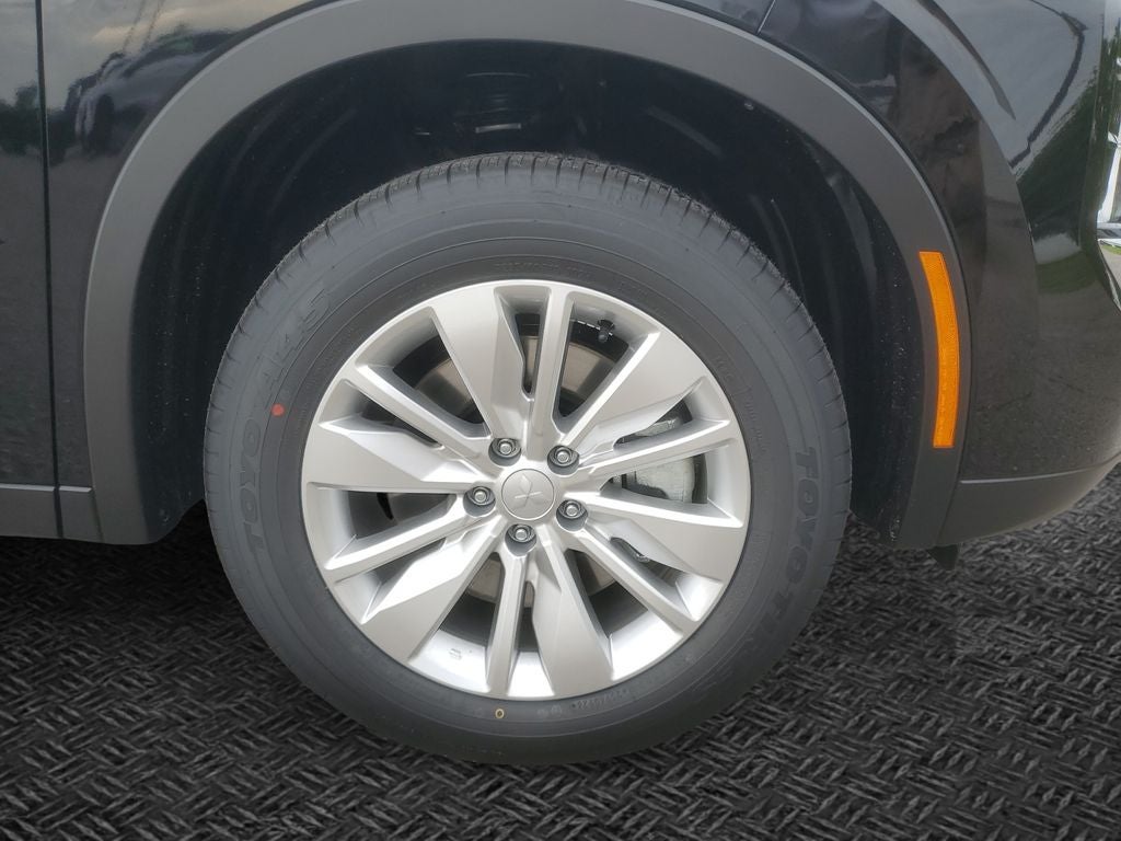 2026 Mitsubishi Outlander ES