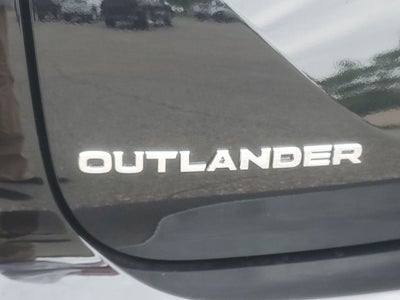 2026 Mitsubishi Outlander ES