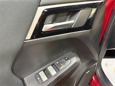 2026 Mitsubishi Outlander ES