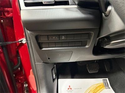 2026 Mitsubishi Outlander ES