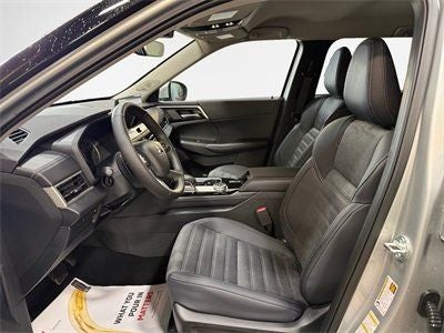 2026 Mitsubishi Outlander ES